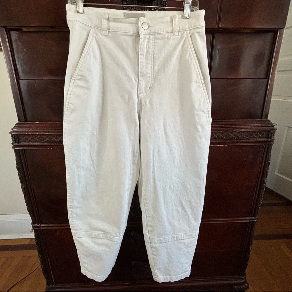 Everlane High-Rise Jeans in Off-White